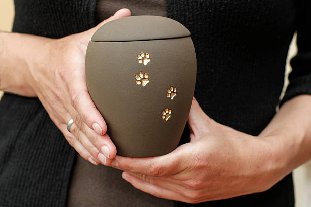 Cremation and remembrance items with urn